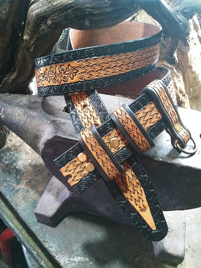 Hand Tooled Leather Belt : 94 - 102 cm. (37-40")